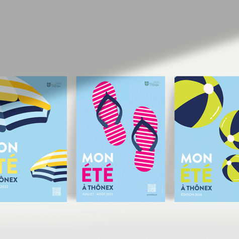 Trois saisons, trois objets inspirés de l’été : un parasol, des tongs et un ballon gonflable. On y ajoute les couleurs de la commune, ainsi qu’une touche de peps supplémentaire.