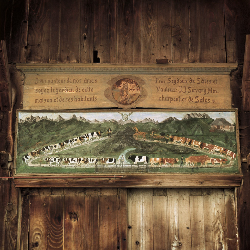 Photo d'une ancienne poya mural peinte à la main